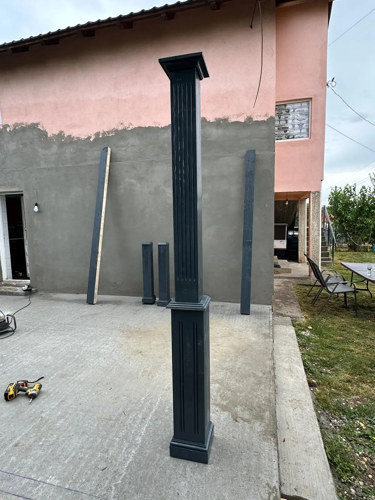 Stâlpi în construcție